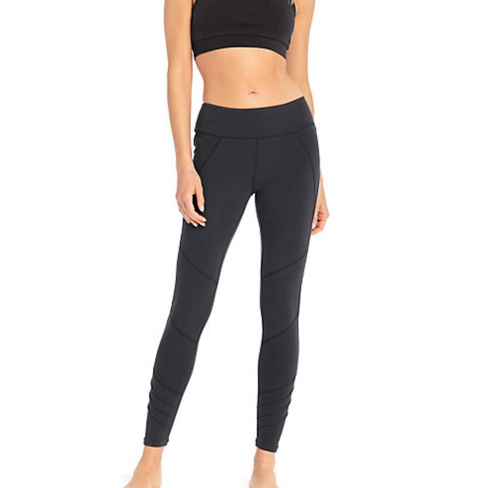 NWT synergy organic transit legging size xs